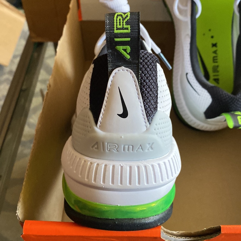 Brand new Nike  Air MAX GENOME White men’s 9 - Picture 7 of 11